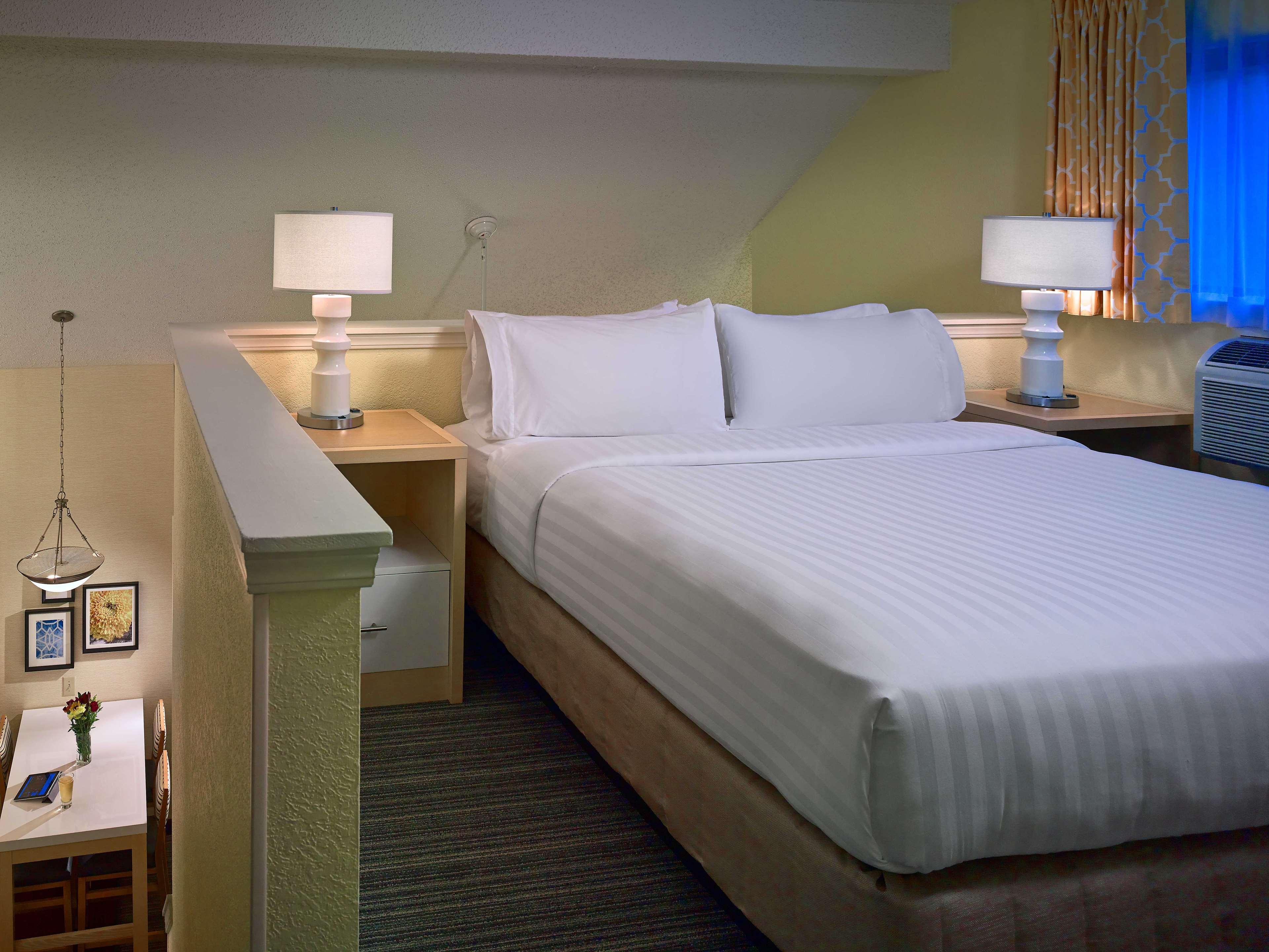Sonesta Simply Suites Cleveland Airport Middleburg Heights Exteriör bild