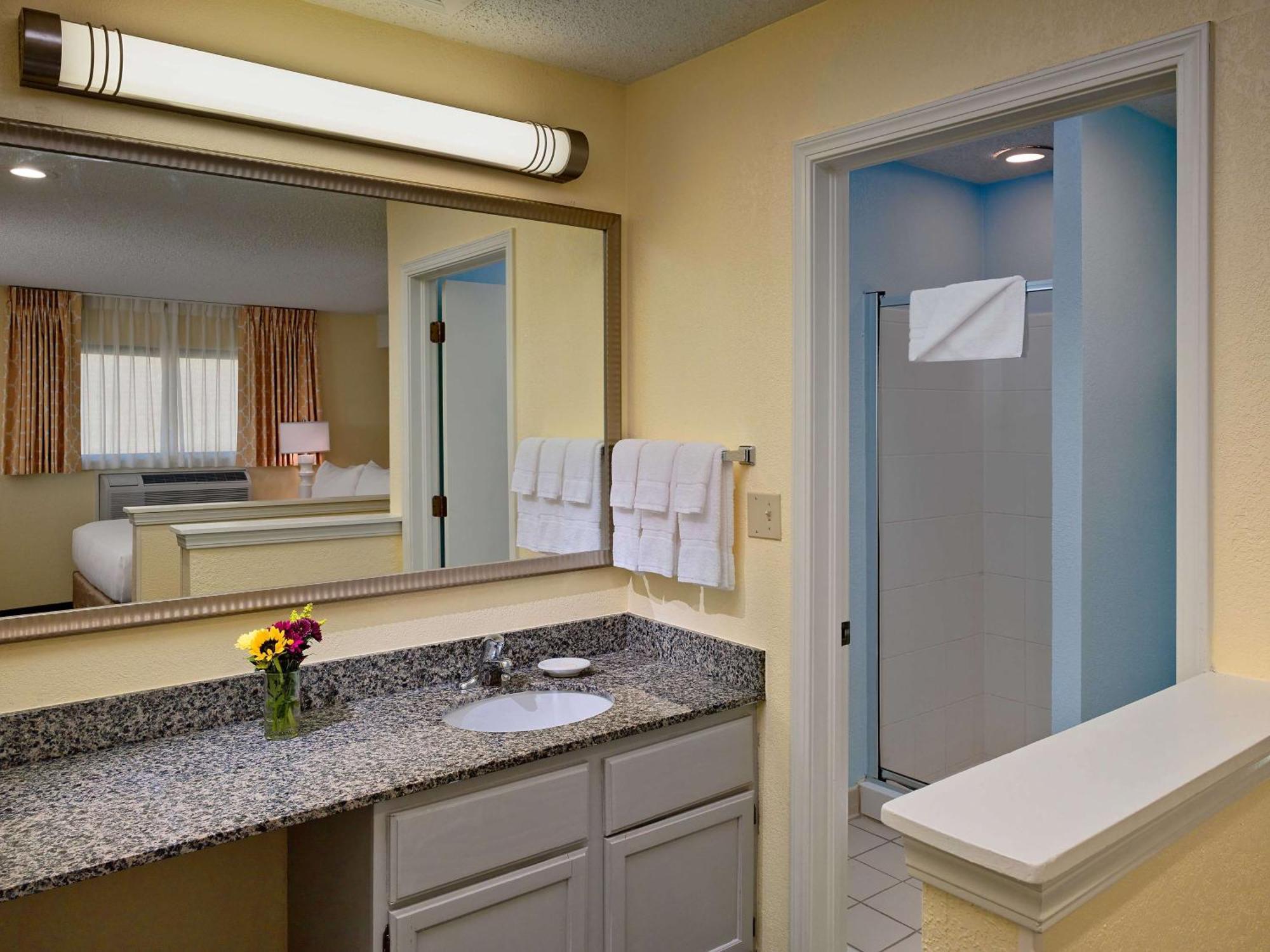 Sonesta Simply Suites Cleveland Airport Middleburg Heights Exteriör bild