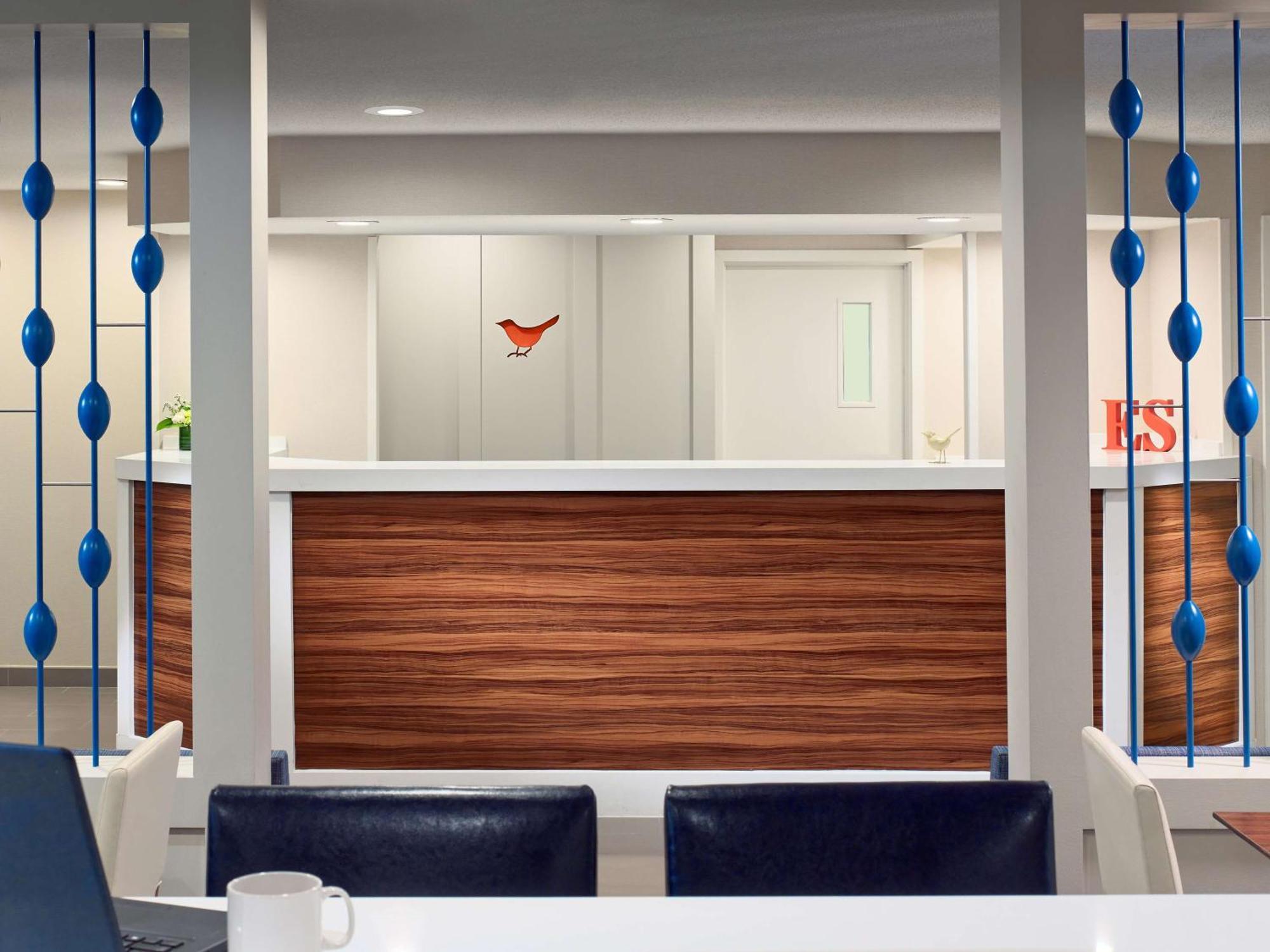 Sonesta Simply Suites Cleveland Airport Middleburg Heights Exteriör bild