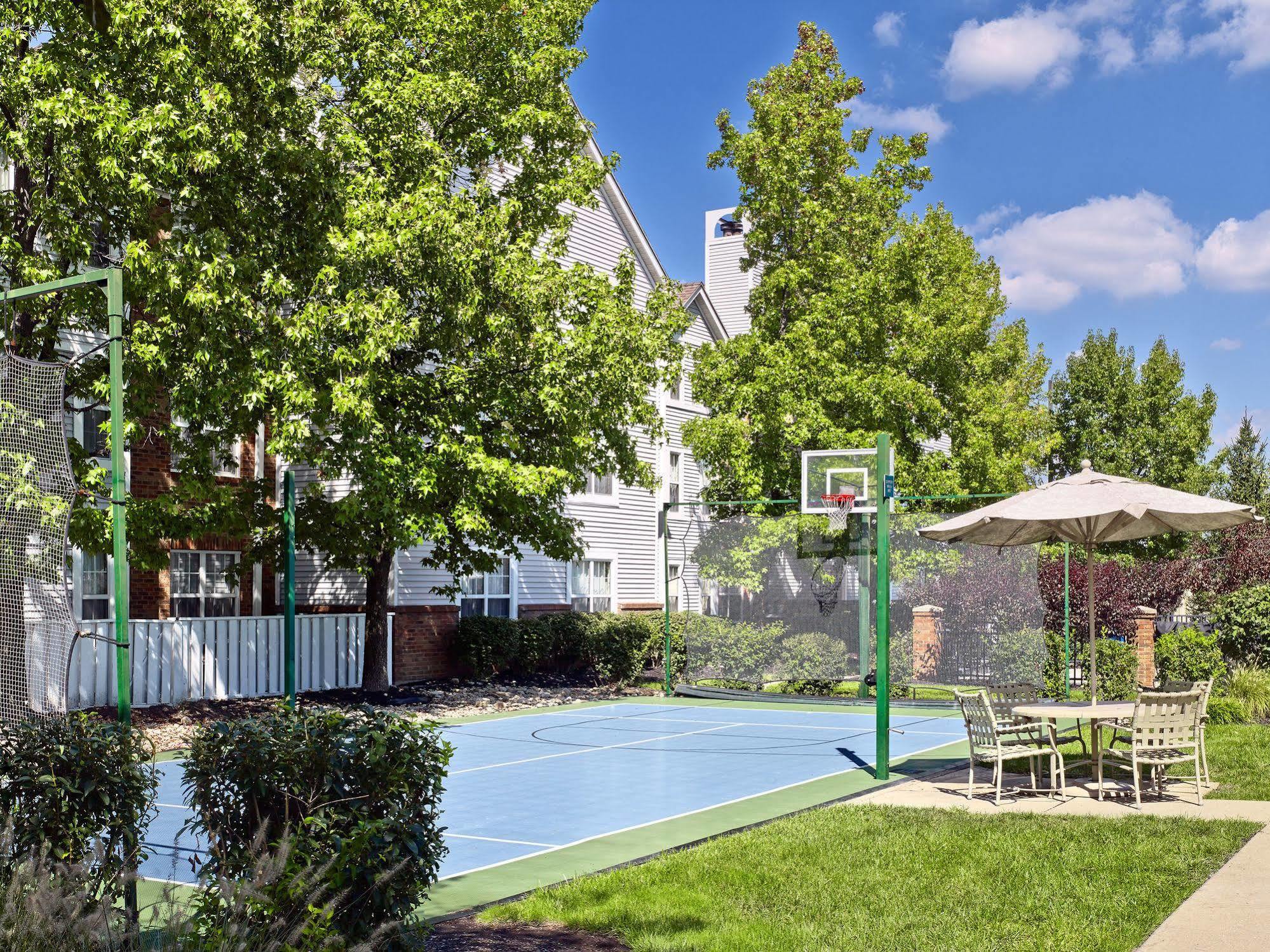 Sonesta Simply Suites Cleveland Airport Middleburg Heights Exteriör bild