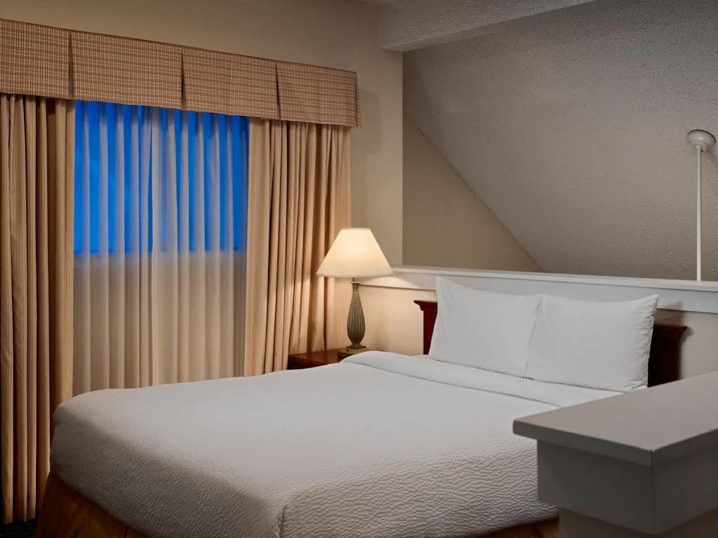 Sonesta Simply Suites Cleveland Airport Middleburg Heights Exteriör bild
